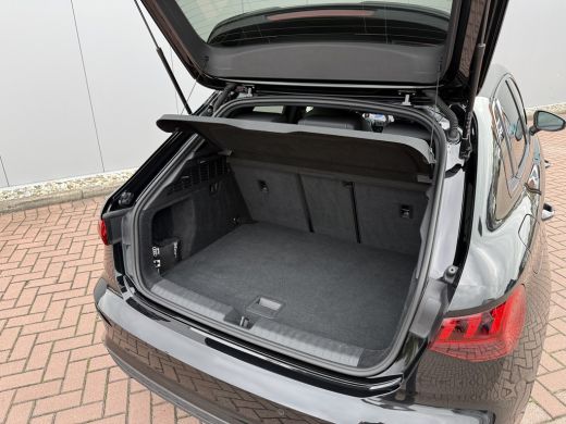Audi A3 Sportback 45 TFSI e 245pk S edition Competition | Leder ActivLease financial lease