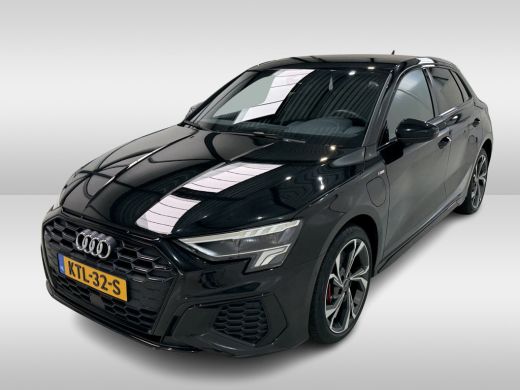 Audi A3 Sportback 45 TFSI e 245pk S edition Competition | Leder ActivLease financial lease