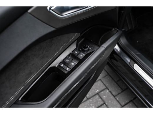 Audi Q4 e-tron Quattro Performance 82 kWh / 340 pk S edition | 3-zone airconditioning | Achterklep, automatisch ... ActivLease financial lease