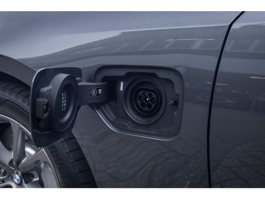 BMW 3 Serie 330e Business Edition Plus | 360 camera | Leder | Cruise control adaptief | Apple Carplay/Android... ActivLease financial lease