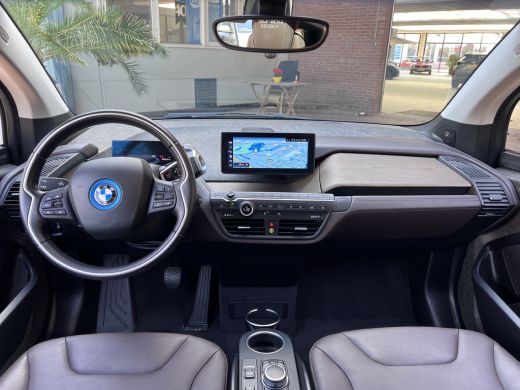 BMW i3 *Unique Forever*120Ah 42 kWh/H-Kardon/Sunroof/2xAdaptive/W-pomp/3-fase/20" ActivLease financial lease