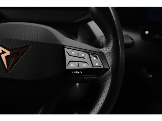 CUPRA Born Essential 62 kWh 204PK | Achteruitrijcamera | Dode hoek detectie | Navigatie & Apple Carplay | St... ActivLease financial lease