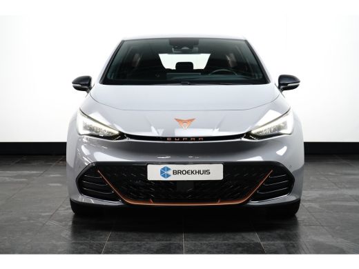 CUPRA Born Essential 62 kWh 204PK | Achteruitrijcamera | Dode hoek detectie | Navigatie & Apple Carplay | St... ActivLease financial lease