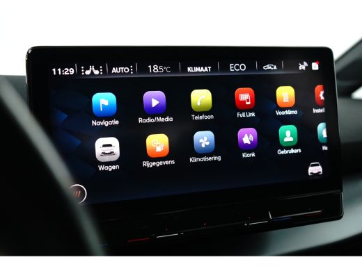 CUPRA Born Essential 62 kWh 204PK | Achteruitrijcamera | Dode hoek detectie | Navigatie & Apple Carplay | St... ActivLease financial lease