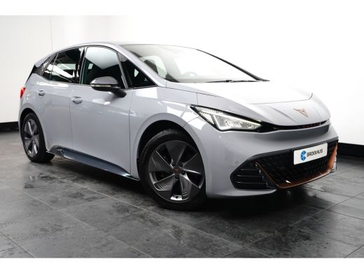 CUPRA Born Essential 62 kWh 204PK | Achteruitrijcamera | Dode hoek detectie | Navigatie & Apple Carplay | St... ActivLease financial lease