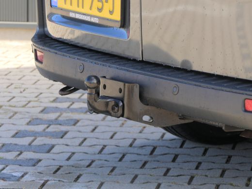 Ford Transit Custom 320 2.0 TDCI L2H1 Trend Sport DC Automaat | Dubbele Cabine | 5-Persoons | Navigatie | Trekhaak | ... ActivLease financial lease