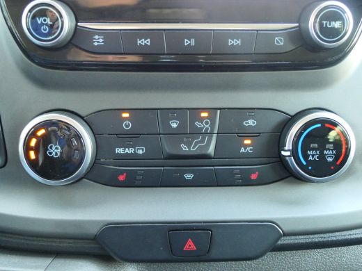 Ford Transit Custom 320 2.0 TDCI L2H1 Trend Sport DC Automaat | Dubbele Cabine | 5-Persoons | Navigatie | Trekhaak | ... ActivLease financial lease