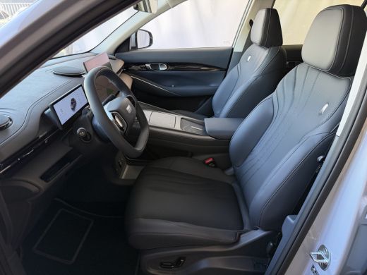 Geely E5 Pro+ 68 kWh | 475 km WLTP | Moonlight Silver 8 Jaar Garantie | 360&deg; Camera | Warmtepomp | Leder |... ActivLease financial lease
