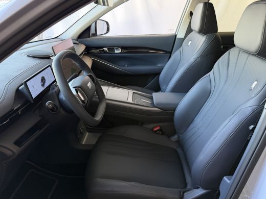 Geely E5 Pro+ 68 kWh | 475 km WLTP | Moonlight Silver 8 Jaar Garantie | 360&deg; Camera | Warmtepomp | Leder |... ActivLease financial lease
