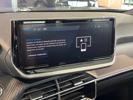 Peugeot 2008 1.2 Hybrid 145 Allure VOORRAAD ACTIE | 8 JAAR GARANTIE | Airco (automatisch) | Apple Carplay/Andr... ActivLease financial lease