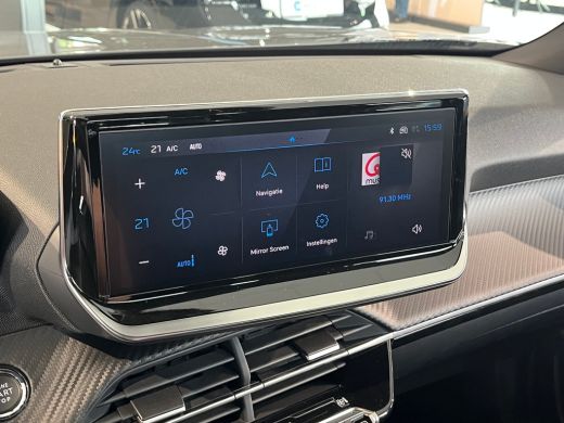 Peugeot 2008 1.2 Hybrid 145 Allure VOORRAAD ACTIE | 8 JAAR GARANTIE | Airco (automatisch) | Apple Carplay/Andr... ActivLease financial lease