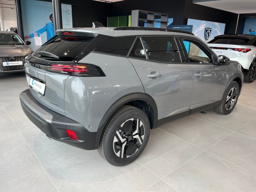 Peugeot 2008 1.2 Hybrid 145 Allure VOORRAAD ACTIE | 8 JAAR GARANTIE | Airco (automatisch) | Apple Carplay/Andr... ActivLease financial lease