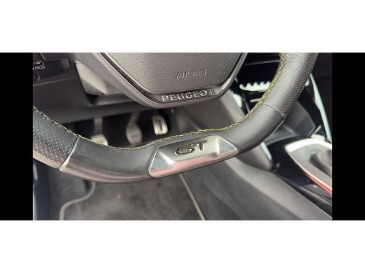 Peugeot 208 1.2 PureTech GT | Cruise Control | Climate Control | Achteruitrij Camera | Parkeersensoren Voor e... ActivLease financial lease