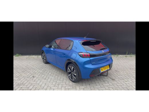Peugeot 208 1.2 PureTech GT | Cruise Control | Climate Control | Achteruitrij Camera | Parkeersensoren Voor e... ActivLease financial lease
