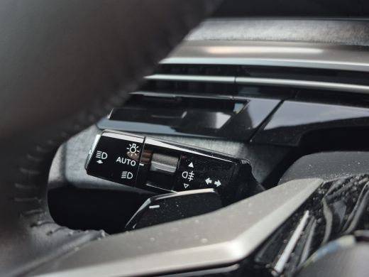 Peugeot 3008 1.2 Hybrid 145 Allure | Tot 8 jaar garantie | Trekhaak | Achteruitrijcamera | Apple Carplay/Andro... ActivLease financial lease