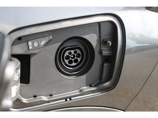 Peugeot 3008 1.6 plug-in Hybrid 195 GT Automaat | Panorama/schuifdak | Luxe stoelen | Massage | Focal | Alcant... ActivLease financial lease