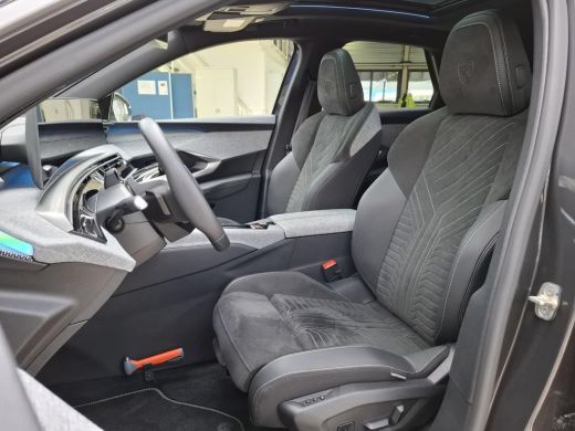 Peugeot 3008 1.6 plug-in Hybrid 195 GT Automaat | Panorama/schuifdak | Luxe stoelen | Massage | Focal | Alcant... ActivLease financial lease