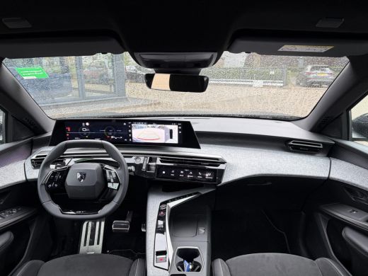Peugeot 5008 1.2 Hybrid 145 GT 7p 3000 KM !! | ADAPTIVE CRUISE | 360&deg; CAMERA | STOEL- & STUURVERWARMING | MEMO... ActivLease financial lease