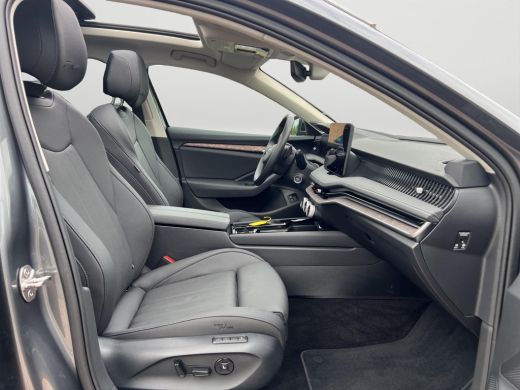 Skoda Superb Combi 1.5 TSI PHEV L & K | Trekhaak | 5 jaar | 204Pk | Pano Dak | Leder | Massage | Canton Sound | ActivLease financial lease