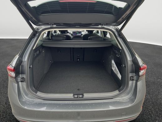 Skoda Superb Combi 1.5 TSI PHEV L & K | Trekhaak | 5 jaar | 204Pk | Pano Dak | Leder | Massage | Canton Sound | ActivLease financial lease