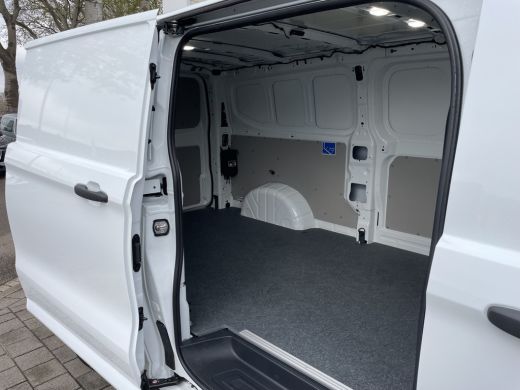 Volkswagen e-Transporter 34 L2H1 Life 218PK ActivLease financial lease