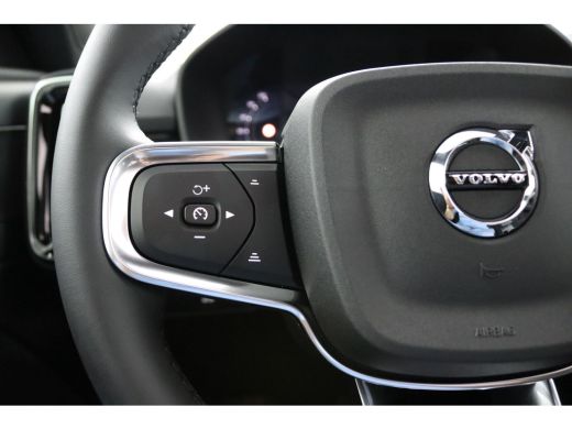 Volvo  EX40 Single Motor Extended Range Ultra Black Edition 82 kWh | Snel leverbaar | Panoramadak | Elektrisc... ActivLease financial lease