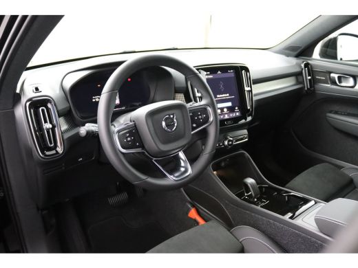 Volvo  EX40 Single Motor Extended Range Ultra Black Edition 82 kWh | Snel leverbaar | Panoramadak | Elektrisc... ActivLease financial lease