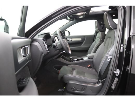 Volvo  EX40 Single Motor Extended Range Ultra Black Edition 82 kWh | Snel leverbaar | Panoramadak | Elektrisc... ActivLease financial lease