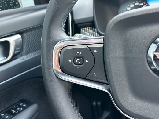 Volvo  XC40 1.5 T5 Recharge R-Design | Panoramadak | Trekhaak | Camera | Pilot Assist | ActivLease financial lease