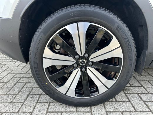 Volvo  XC40 1.5 T5 Recharge R-Design | Panoramadak | Trekhaak | Camera | Pilot Assist | ActivLease financial lease