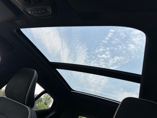 Volvo  XC40 1.5 T5 Recharge R-Design | Panoramadak | Trekhaak | Camera | Pilot Assist | ActivLease financial lease