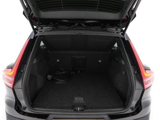 Volvo  XC40 Recharge P8 AWD R-Design [3-Fase-11kW] {SoH-89%} (INCL-BTW) Aut. *PANO | LEATHER | ADAPTIVE-CRUIS... ActivLease financial lease