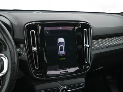 Volvo  XC40 Recharge P8 AWD R-Design [3-Fase-11kW] {SoH-89%} (INCL-BTW) Aut. *PANO | LEATHER | ADAPTIVE-CRUIS... ActivLease financial lease