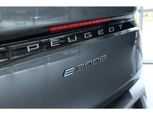 Peugeot e-3008 Launch Edition | Advanced Active Safety Brake met camera en radar (Pack Safety Plus) | Climate Co... ActivLease financial lease
