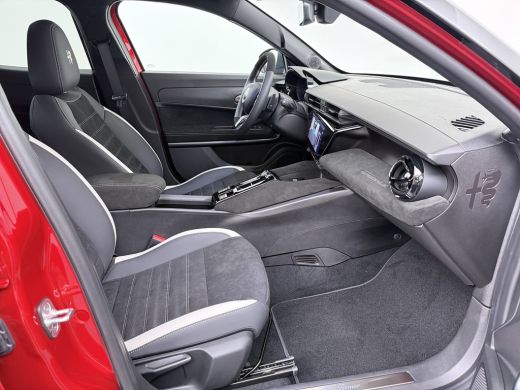 Alfa Romeo Junior 1.2 Turbo Hybrid Ibrida Sport Speciale | Achterbank in delen neerklapbaar | Achteruitrijcamera | ... ActivLease financial lease