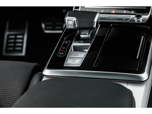 Audi Q8 55 TFSI e quattro Pro Line S 394PK | Panoramadak | Elek.stoelen incl. geheugen | Sfeerverlichting... ActivLease financial lease