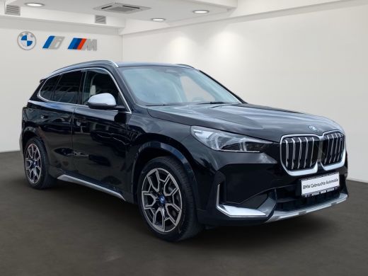 BMW iX1 xDrive30 67 kWh (230kW/313pk) ** LED, LEDER, PANO, TREKH, DRIV. ASS+, 19-inch LMV ** 1e EIG - UNF... ActivLease financial lease