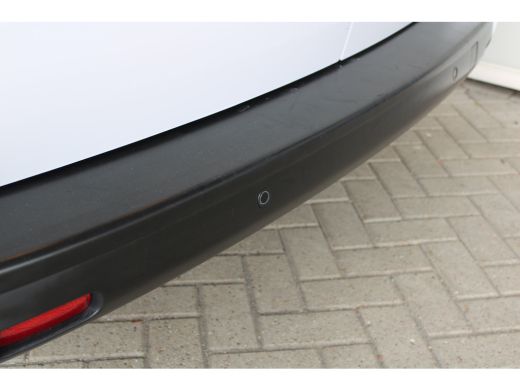 Fiat E-Scudo L3 75 kWh | Cruise control | Bumpers in kleur | Laadruimtebetimmering | Full-LED koplampen | 17" ... ActivLease financial lease