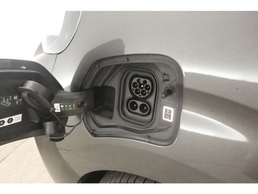 Fiat E-Scudo Peugeot e-Expert 75 kWh L2H1 | Snelladen | SOH 91% | Airco | Cruise | Camera | Carplay | Parkeers... ActivLease financial lease