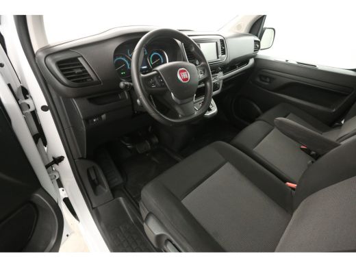 Fiat Scudo Elektrisch L2H1 75 kWh | Snelladen | SOH 96% | Airco | Camera | Cruise | 3 Zits | Trekhaak | Carplay ActivLease financial lease