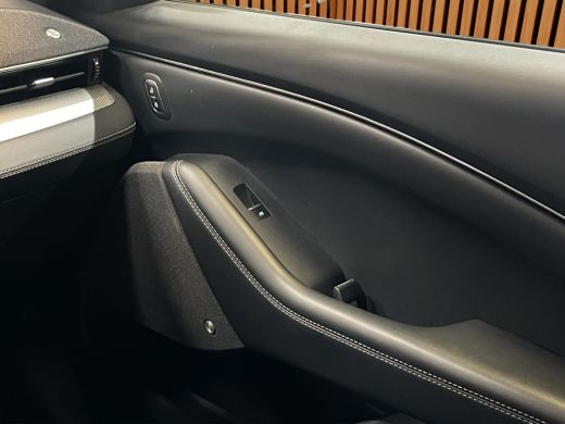 Ford Mustang Mach-E Mach-E 75kWh Unieke auto! | 94% SOH | Panoramadak | 360 camera | Adaptieve cruise | B&O | Stuur- ... ActivLease financial lease