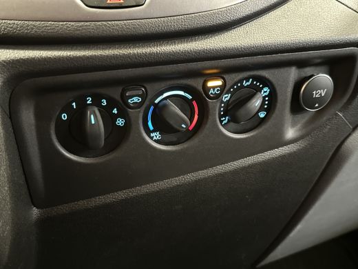 Ford Transit 2.0 TDCI L2H2 3Pers. / Pdc.V+A / Airco / Radio multimedia / Imperial / Apk 07-2027 ActivLease financial lease
