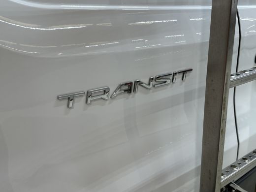 Ford Transit 2.0 TDCI L2H2 3Pers. / Pdc.V+A / Airco / Radio multimedia / Imperial / Apk 07-2027 ActivLease financial lease