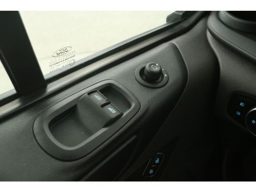 Ford Transit Custom L1H1 PHEV | Airco | Cruise | Camera | Carplay | 3 Zits | navi | LED ActivLease financial lease