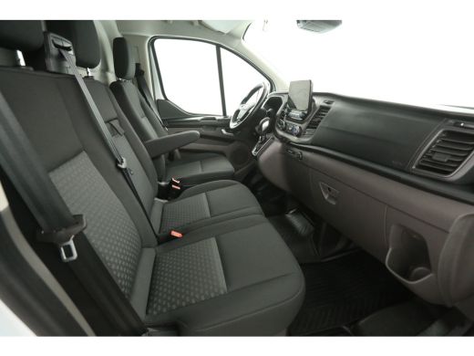 Ford Transit Custom L1H1 PHEV | Airco | Cruise | Camera | Carplay | 3 Zits | navi | LED ActivLease financial lease