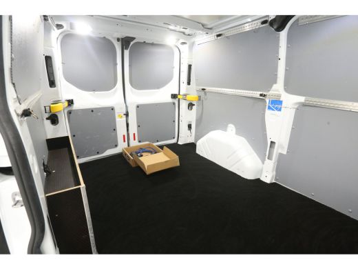 Ford Transit Custom L1H1 PHEV | Airco | Cruise | Camera | Carplay | 3 Zits | navi | LED ActivLease financial lease