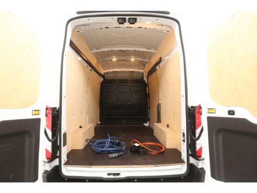 Ford Transit Elektrisch 68 kWh L2H3 | Snelladen | SOH 97% | Clima | 360&deg; Camera | Cruise | 3 Zits | Carplay | ... ActivLease financial lease