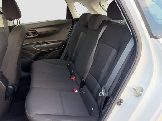 Hyundai i20 1.0 T-GDI 100pk Comfort | Camera | Carplay | Airco | 16-inch Velgen | Cruise control | Middenarms... ActivLease financial lease