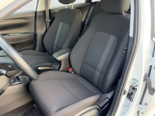 Hyundai i20 1.0 T-GDI 100pk Comfort | Camera | Carplay | Airco | 16-inch Velgen | Cruise control | Middenarms... ActivLease financial lease