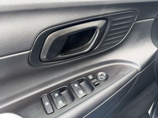 Hyundai i20 1.0 T-GDI 100pk Comfort | Camera | Carplay | Airco | 16-inch Velgen | Cruise control | Middenarms... ActivLease financial lease